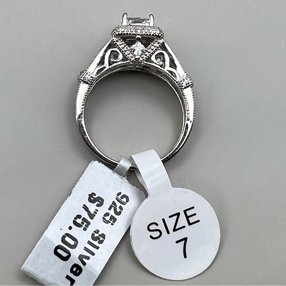 New CZ Cubic Zirconia Sterling Silver Ring Size 7 - Picture 3 of 9